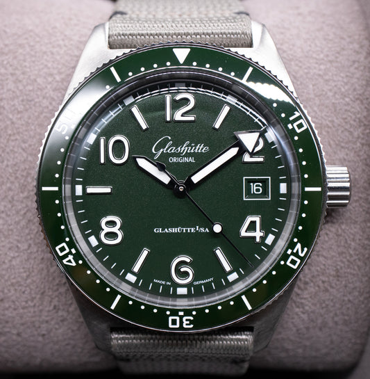 Pre-Owned Glashutte Original SeaQ 1-39-11-13-83-34 Green
